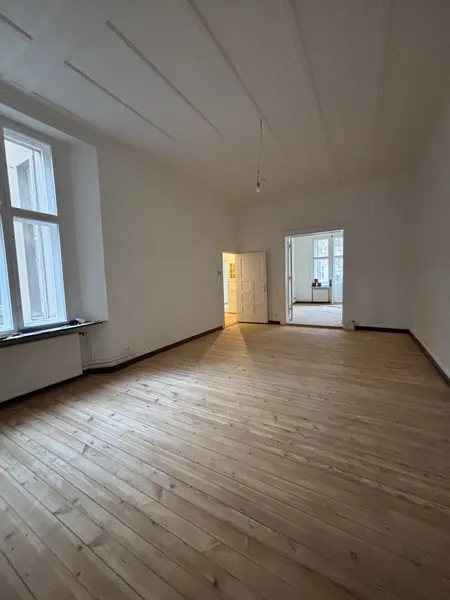 Zuhause mit 5 Zimmern und viel Platz in Friedenau — photo 1